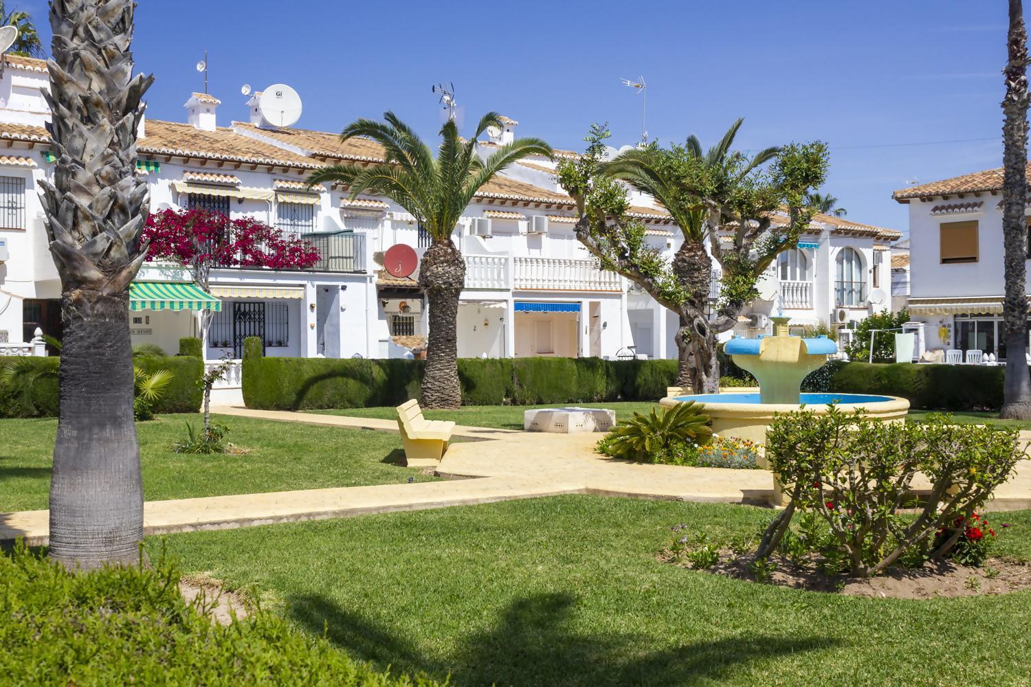 Bungalow Pink Palm Beach Torrevieja Luaran gambar