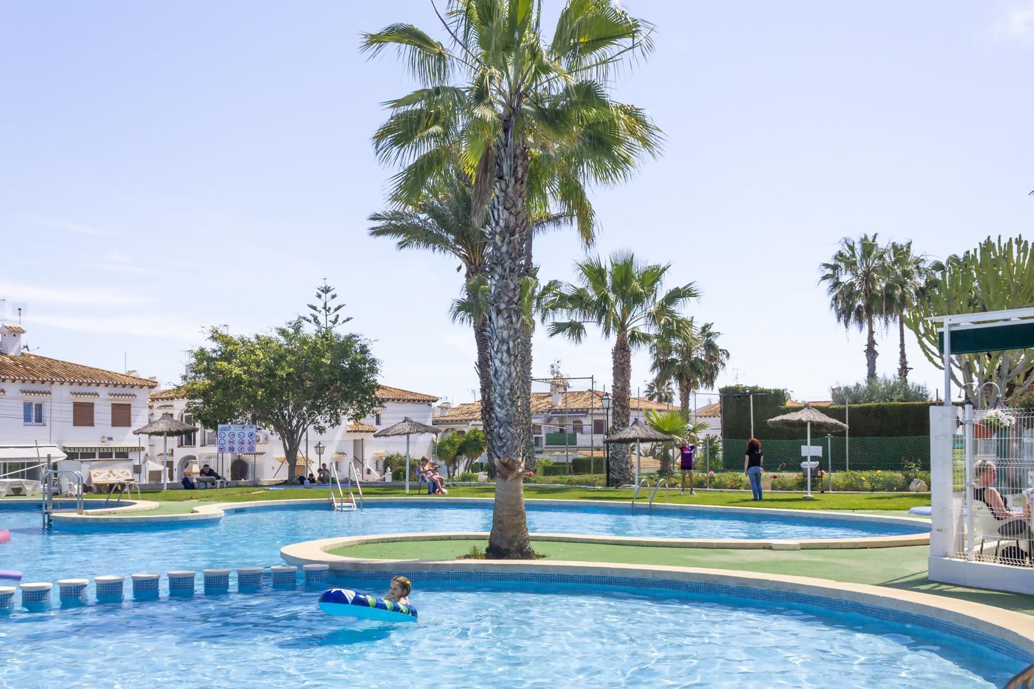 Bungalow Pink Palm Beach Torrevieja Luaran gambar
